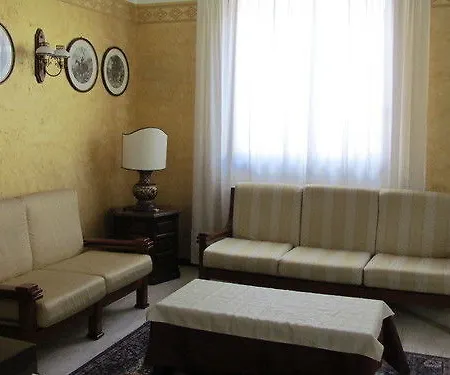 Urri Hotel 3*