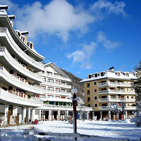 Hotel Urri 3*
